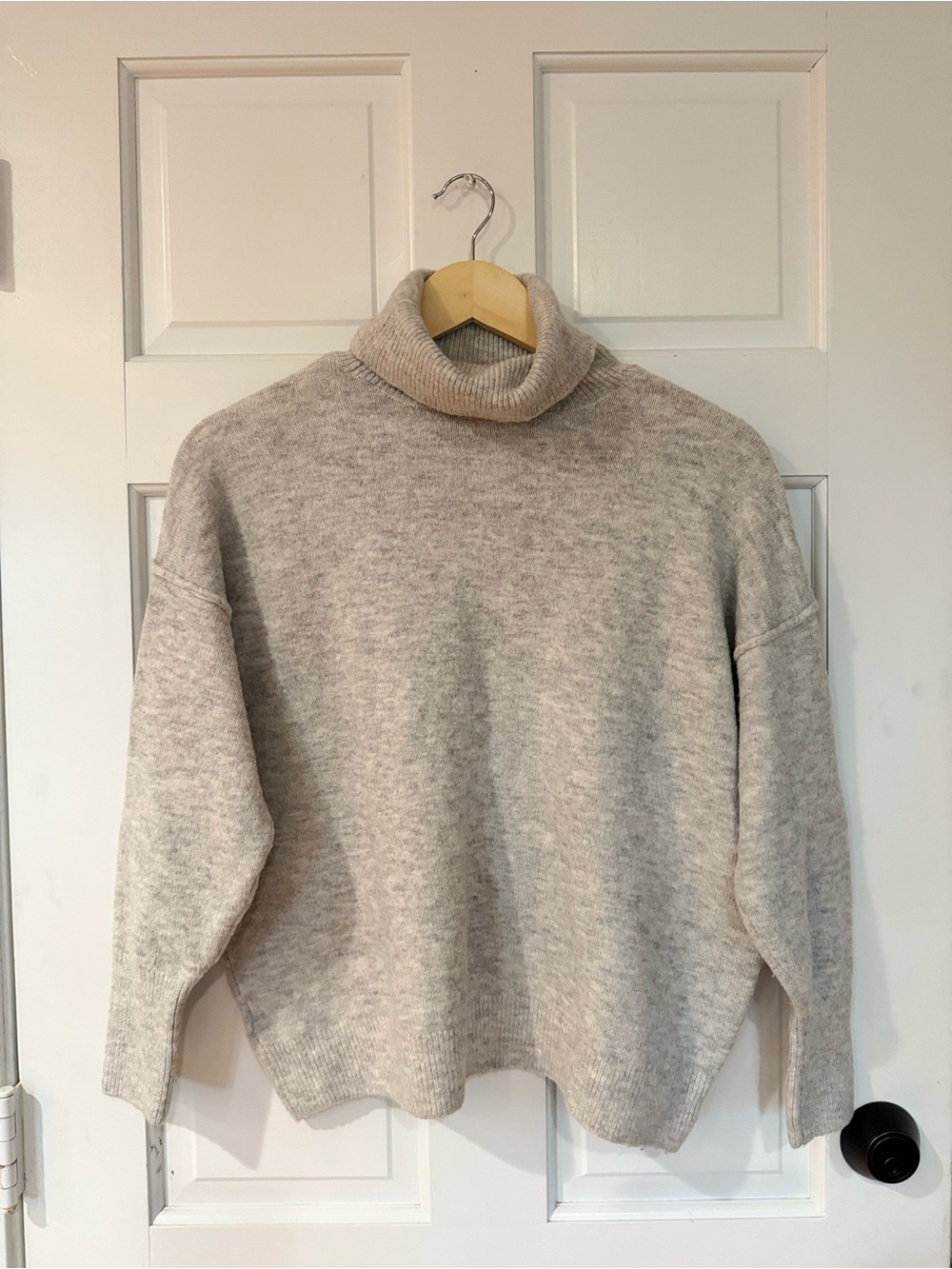 Vince Camuto Turtleneck Sweater – Gray, Size M